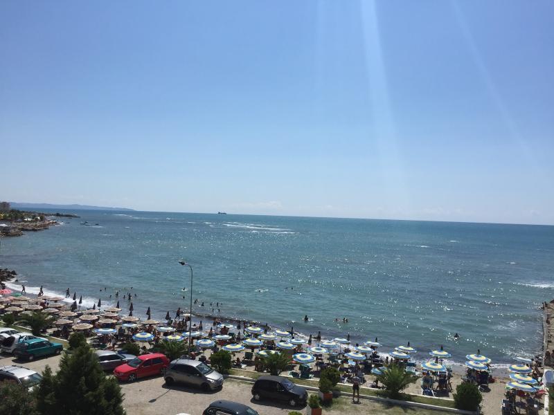 Hotel Ferrara Durrës Kültér fotó