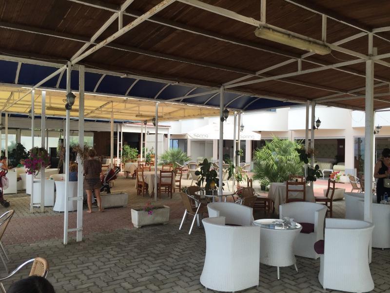 Hotel Ferrara Durrës Kültér fotó