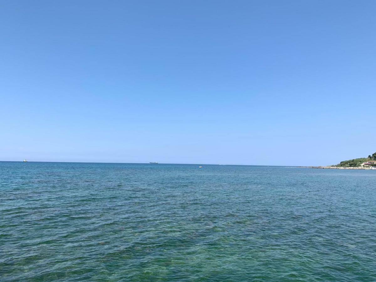 Hotel Ferrara Durrës Kültér fotó