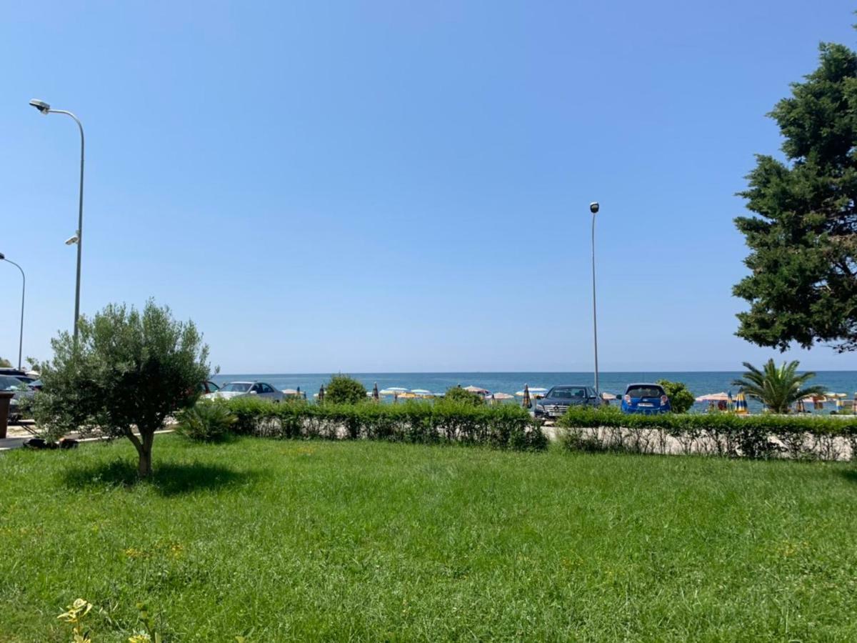 Hotel Ferrara Durrës Kültér fotó