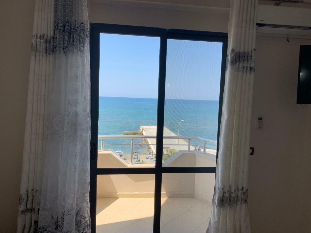Hotel Ferrara Durrës Kültér fotó
